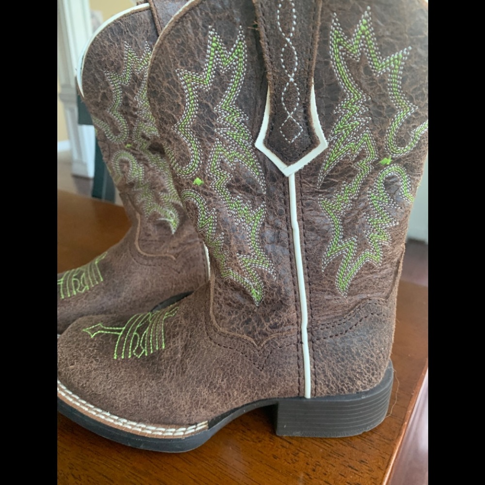Ariat boys cowboy boots